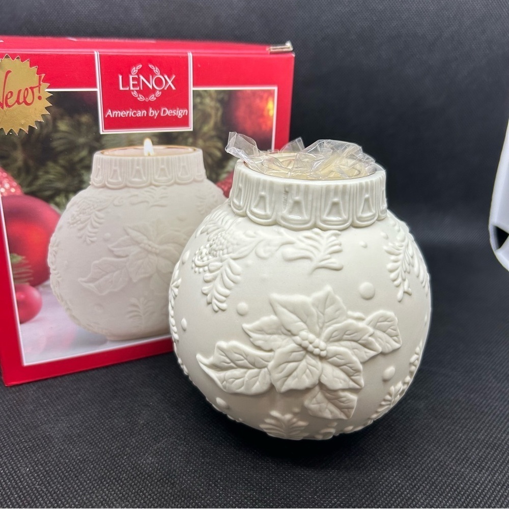 Lenox “Ornamental Glow” poinsettia tea light holder